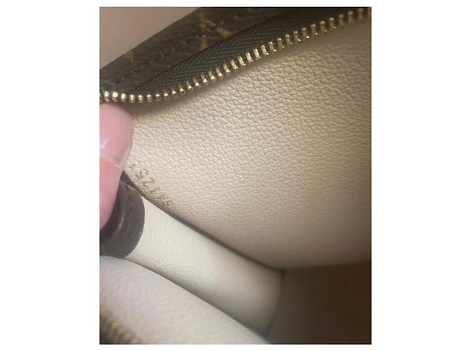 Louis Vuitton Inodoro Ttt te ousse 26 Castaño - vista 4