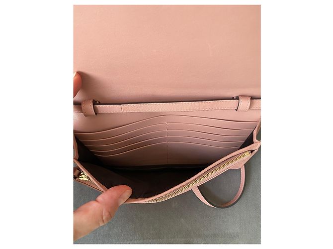 Borsa a tracolla Gucci Micro Guccissima in pelle rosa - vista 13