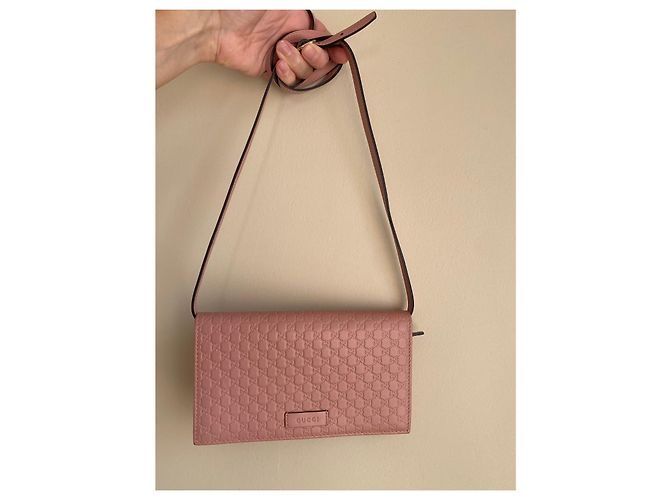 Borsa a tracolla Gucci Micro Guccissima in pelle rosa - vista 14