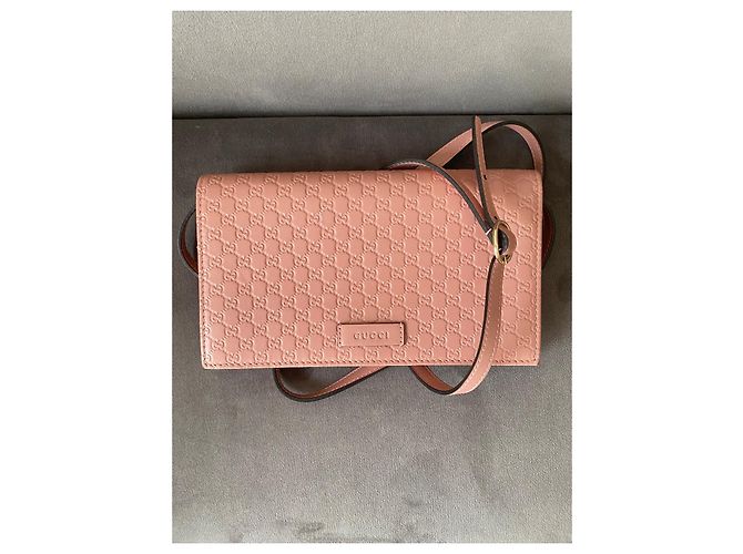 Borsa a tracolla Gucci Micro Guccissima in pelle rosa - vista 2