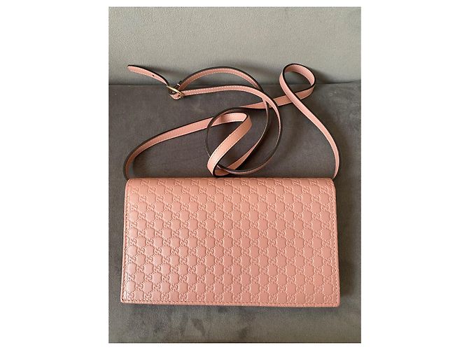 Borsa a tracolla Gucci Micro Guccissima in pelle rosa - vista 5