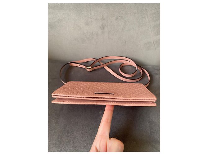 Borsa a tracolla Gucci Micro Guccissima in pelle rosa - vista 6