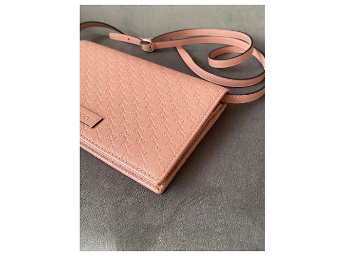 Borsa a tracolla Gucci Micro Guccissima in pelle rosa - vista 8