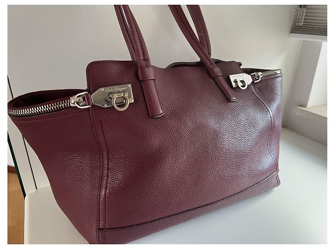 Salvatore Ferragamo Bolso grande Salvatore Ferragomo Burdeos - vista 5