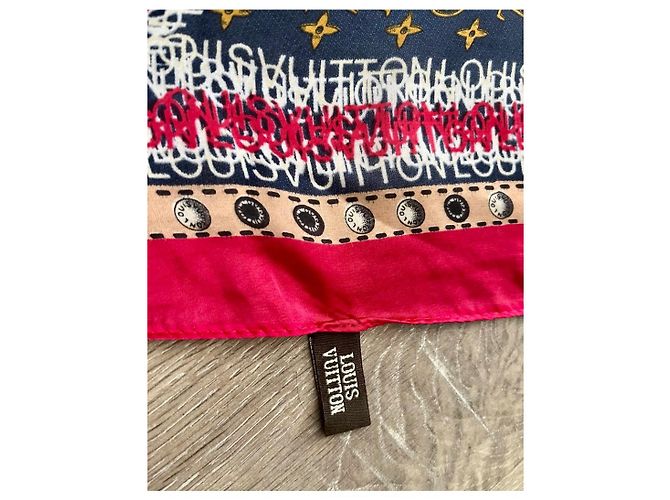 Foulard in seta Louis Vuitton Mapamundi Monogramma Multicolore - vista 3