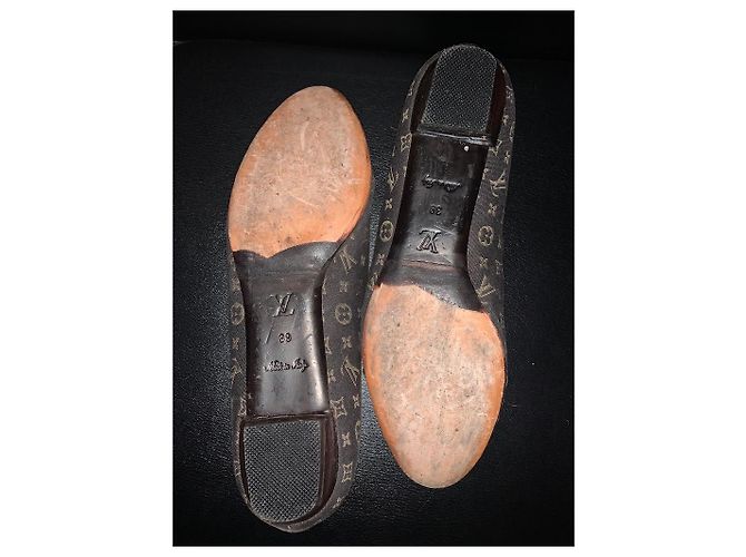 Sapatilhas Louis Vuitton Castanhas de Couro e Tecido Marrom - vista 3