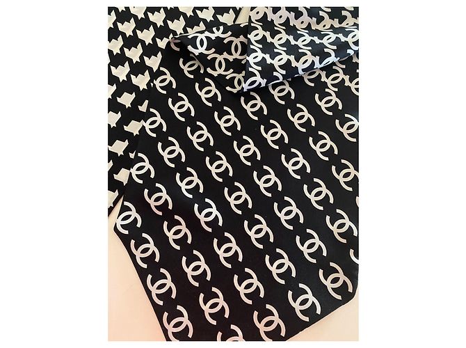Ascot Chanel unisex Nero - vista 3