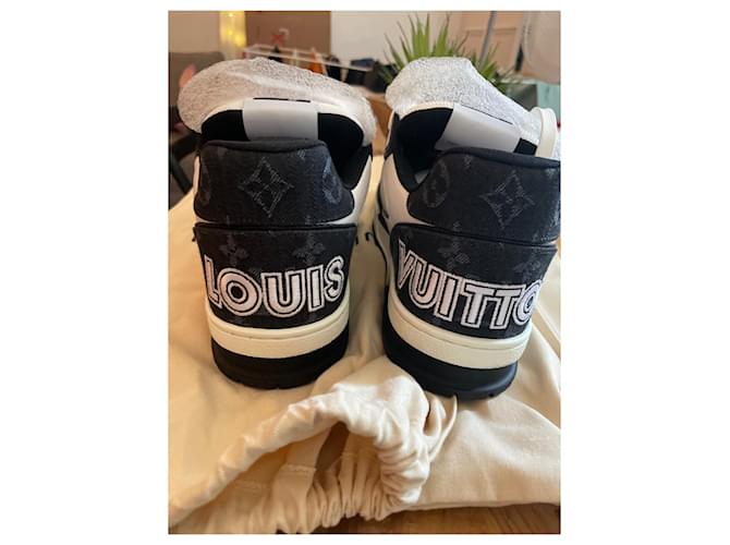Louis Vuitton Sneaker LV Monogram Nero Bianco - vista 2