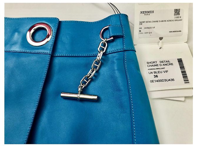 Shorts Hermès con detalle cadena de ancla en piel azul - vista 3