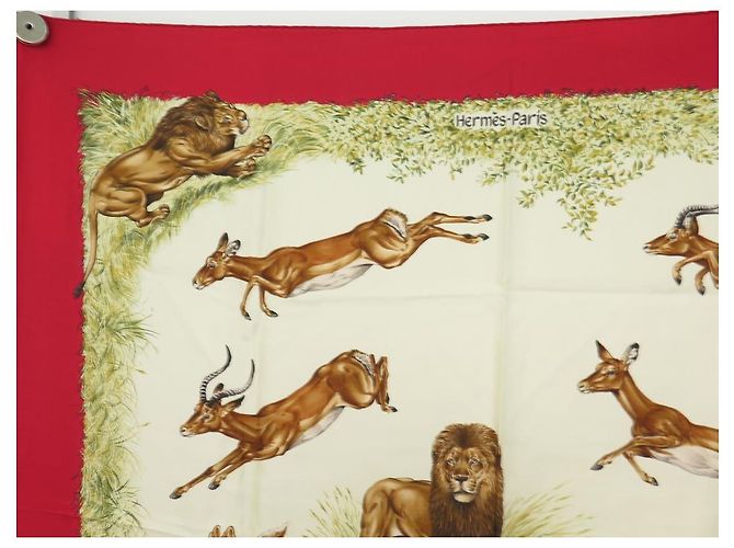 Hermès SCIARPA HERMES KENYA ROBERT DALLET IN SETA QUADRATA NERA 90 SCIARPA IN SETA NERA Rosso - vista 2