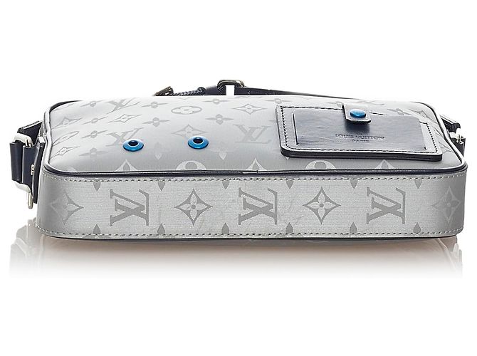 Louis Vuitton Grey Monogram Satellite Alpha Messenger Nero Grigio - vista 4
