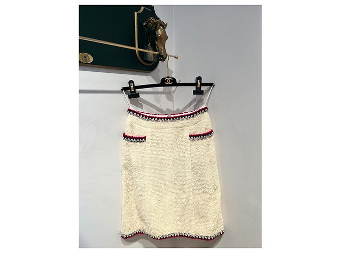 Chanel Falda elegante Roja Beige - vista 8