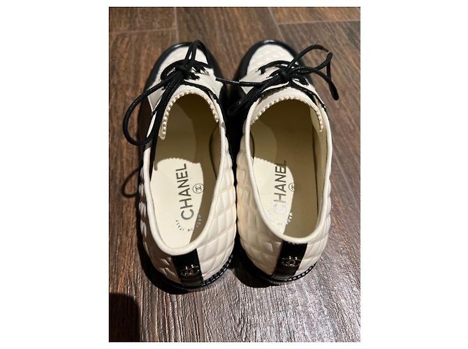 Chanel Schnürschuhe Mehrfarben - Ansicht 3