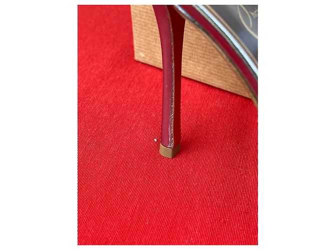 Christian Louboutin Sandali Me Dolly con suola rossa metallizzata color argento - vista 9