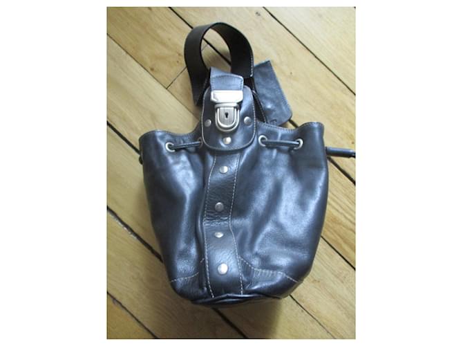 Barbara Bui Borsa a secchiello piccola in pelle nera. Nero - vista 7