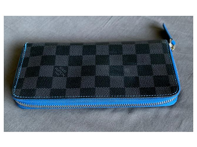 Louis Vuitton Vertical Zippy Damier Graphite Wallet - view 3