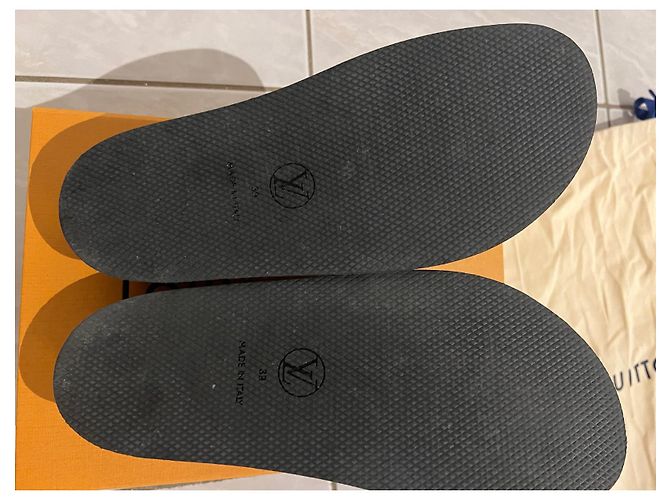 Louis Vuitton Mules compensées Noir - vue 3