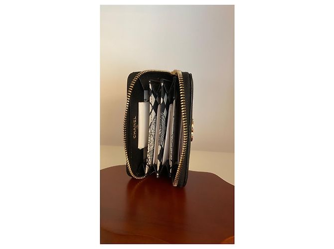 Girl Beautiful Chanel zipped card holder Black - view 6