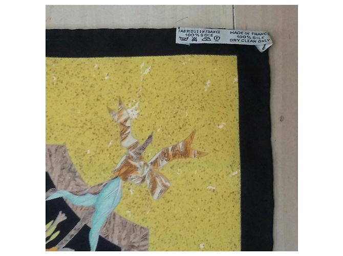 Hermès Hermes Square 90, Twill di seta "Pietre orientali e occidentali". Multicolore - vista 3