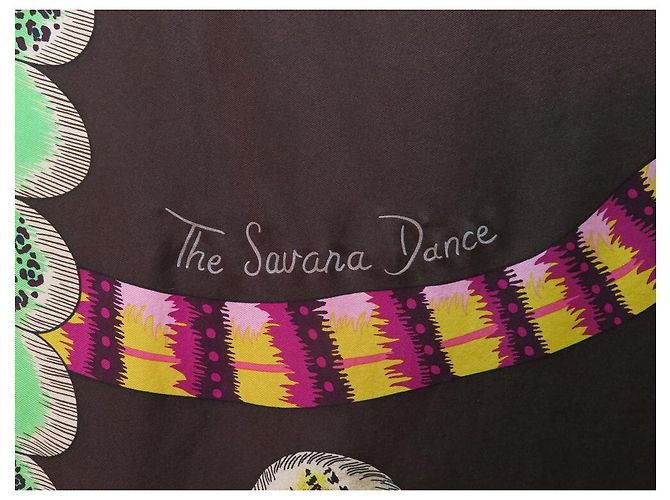 Plume Hermès NOVO LENÇO HERMES OS ARTISTAS DE DANÇA DA SAVANA CARRE WASH 140 Cachecol de seda Marrom - vista 3
