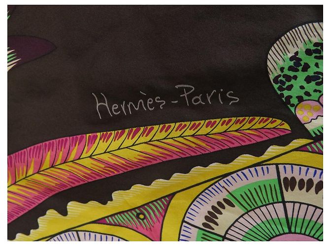 Plume Hermès NOVO LENÇO HERMES OS ARTISTAS DE DANÇA DA SAVANA CARRE WASH 140 Cachecol de seda Marrom - vista 6