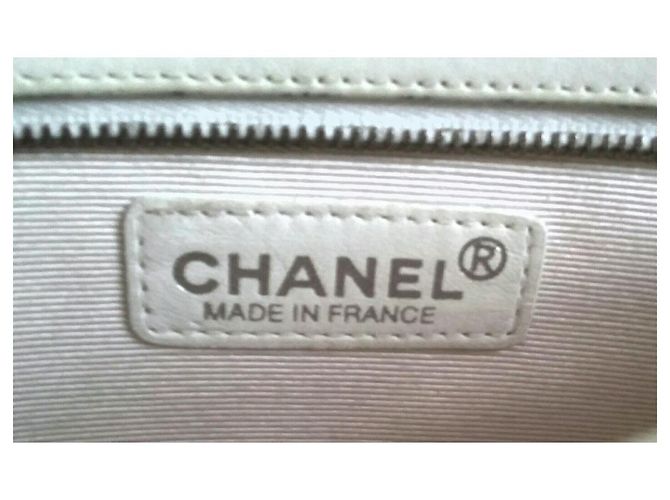 Chanel clutch, Egg shell, CC and Camellia logo Eggshell - view 3