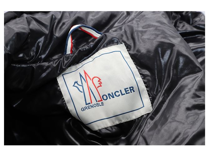 Jaqueta acolchoada Moncler Grenoble Eggstock em poliamida preta - vista 2
