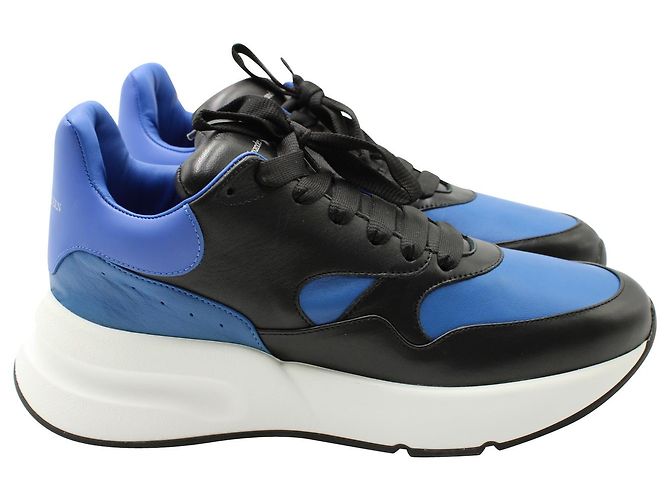 Alexander McQueen Baskets Runner Oversize en Cuir de Veau Bleu et Noir Cuir - vue 3