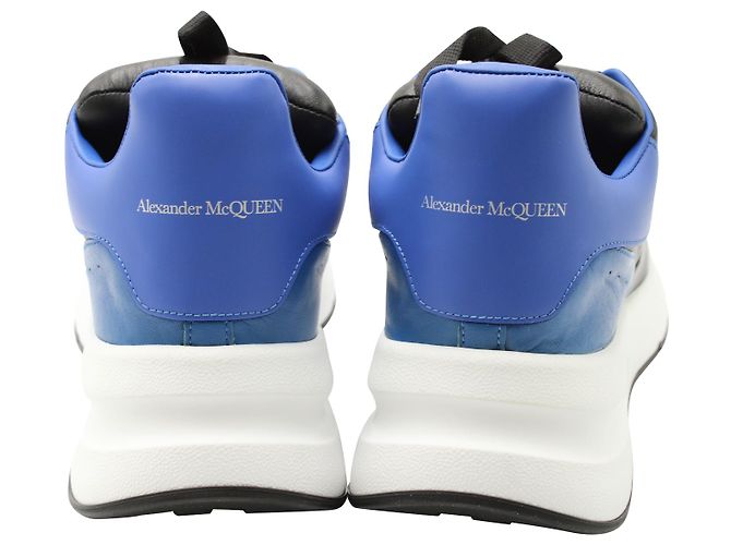 Alexander McQueen Baskets Runner Oversize en Cuir de Veau Bleu et Noir Cuir - vue 5