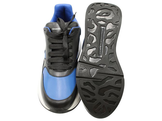 Alexander McQueen Baskets Runner Oversize en Cuir de Veau Bleu et Noir Cuir - vue 9