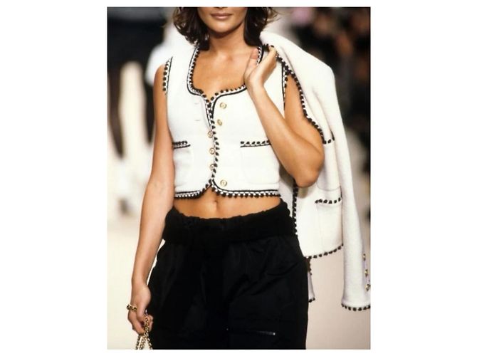 Chanel La petite veste noire Blanco roto - vista 7