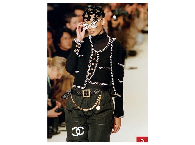 Chanel La petite veste noire Blanco roto - vista 9