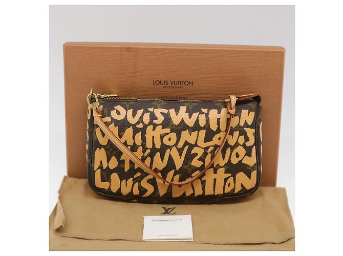 LOUIS VUITTON Monogram graffiti Pochette Accessori Pouch Orange LV Auth yk4130 Arancione - vista 12