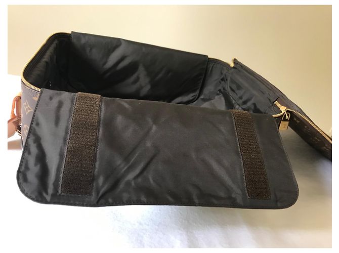 Valigia Louis Vuitton Pegasus Monogramma Marrone - vista 13