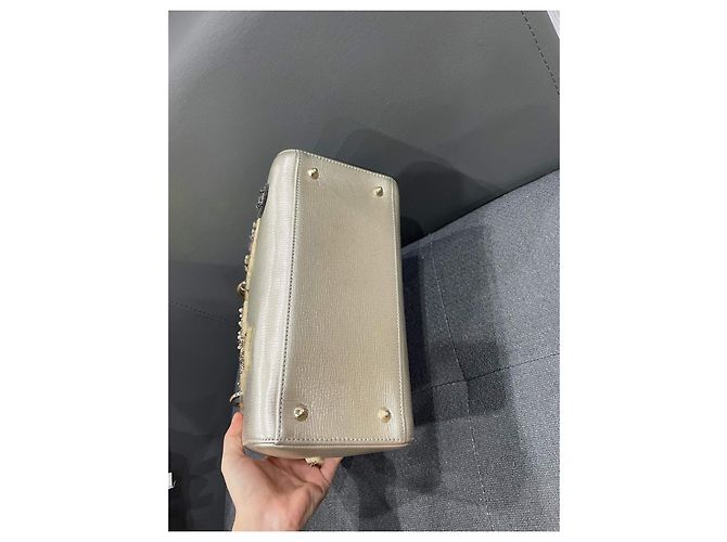 Limited Patch verzierte Lady Dior Handtasche Größe M Silber Hardware - Ansicht 5