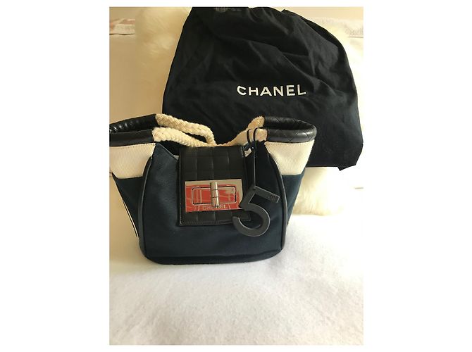 Borsa Chanel N in tela 5 Nero Bianco sporco - vista 15