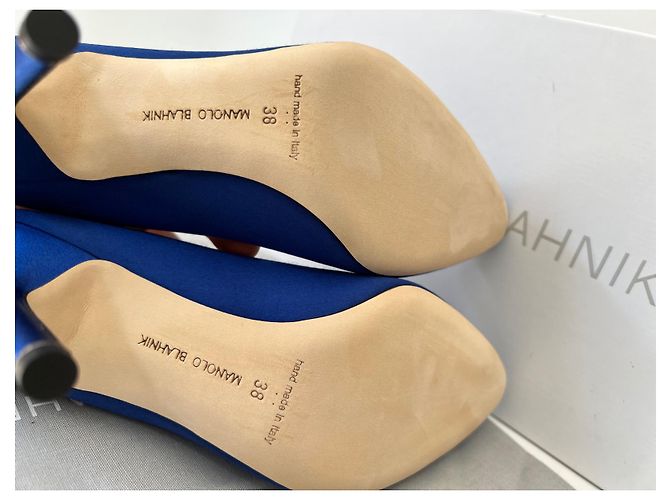 Décolleté Manolo Blahnik Hangisi in raso blu - vista 7