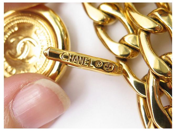 NEUER VINTAGE CHANEL KETTENGÜRTEL 3 ROWS MEDAILLON LOGO CC T 65 75 Gürtel Golden - Ansicht 5