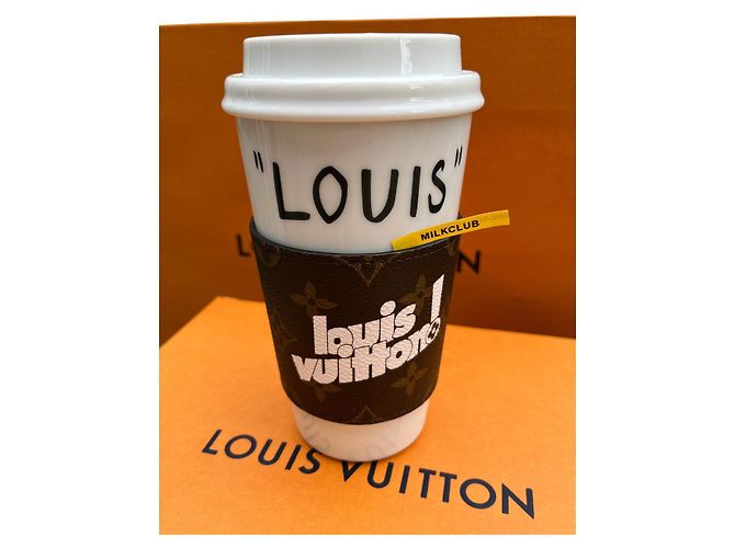 Louis Vuitton Louis Monogramme Porcelain Mug White - view 7
