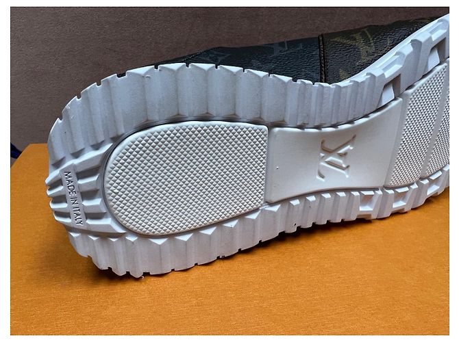 Louis Vuitton Nuove scarpe da ginnastica LV Run Away Multicolore - vista 15