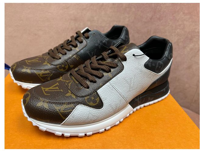 Louis Vuitton Nuove scarpe da ginnastica LV Run Away Multicolore - vista 2