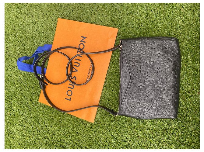 Borsa a tracolla Louis Vuitton nera empreinte pallas Nero - vista 6