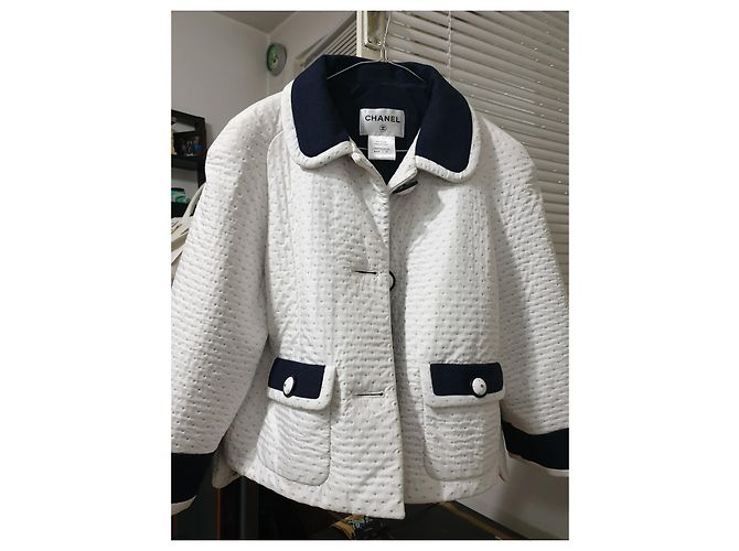 Chanel Jacke Weiß und Dunkelblau - Ansicht 11