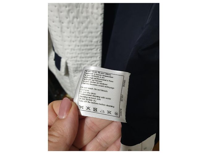 Chanel Jacke Weiß und Dunkelblau - Ansicht 9