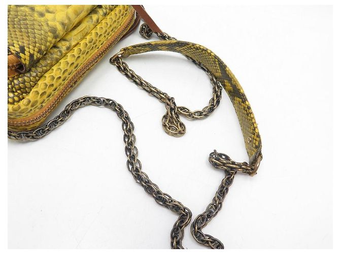 CLARIS VIROT CHARLY HANDTASCHE AUS GELBEM PYTHONLEDER-UMHÄNGETASCHE - Ansicht 5