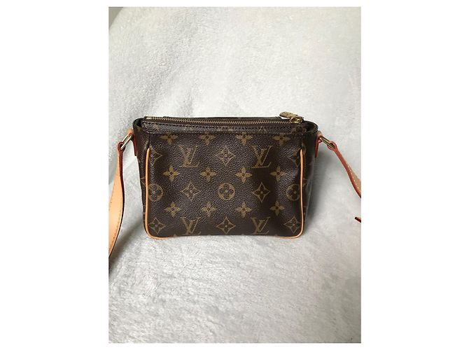 Louis Vuitton Viva Cite PM Borsa a Tracolla Monogram Marrone Marrone scuro - vista 4