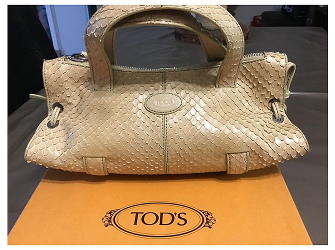 Mini Bolso Tod's Beige de Piel Patentada - vista 2