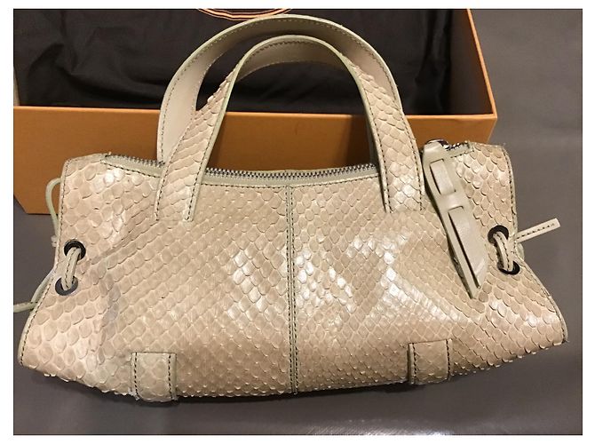 Mini Bolso Tod's Beige de Piel Patentada - vista 6