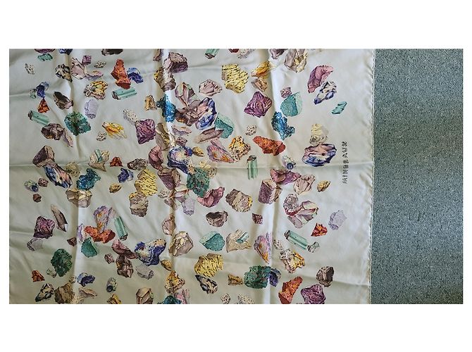 Sciarpa Hermès Minerals in seta azzurro chiaro Blu chiaro - vista 2
