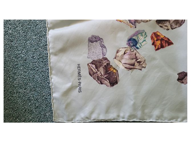 Sciarpa Hermès Minerals in seta azzurro chiaro Blu chiaro - vista 4